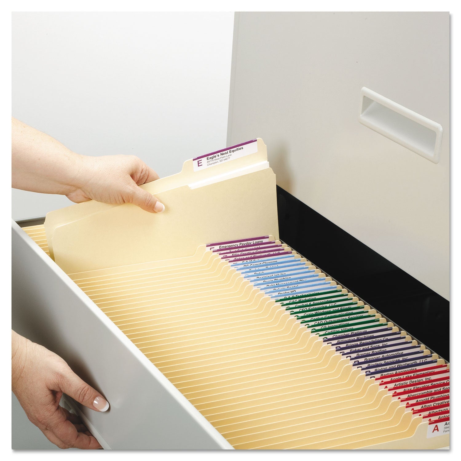 Smead Manila Guide Height Systems File Folders, 2/5-Cut Tabs: Right of Center, Letter Size, 0.75" Expansion, Manila, 100/Box