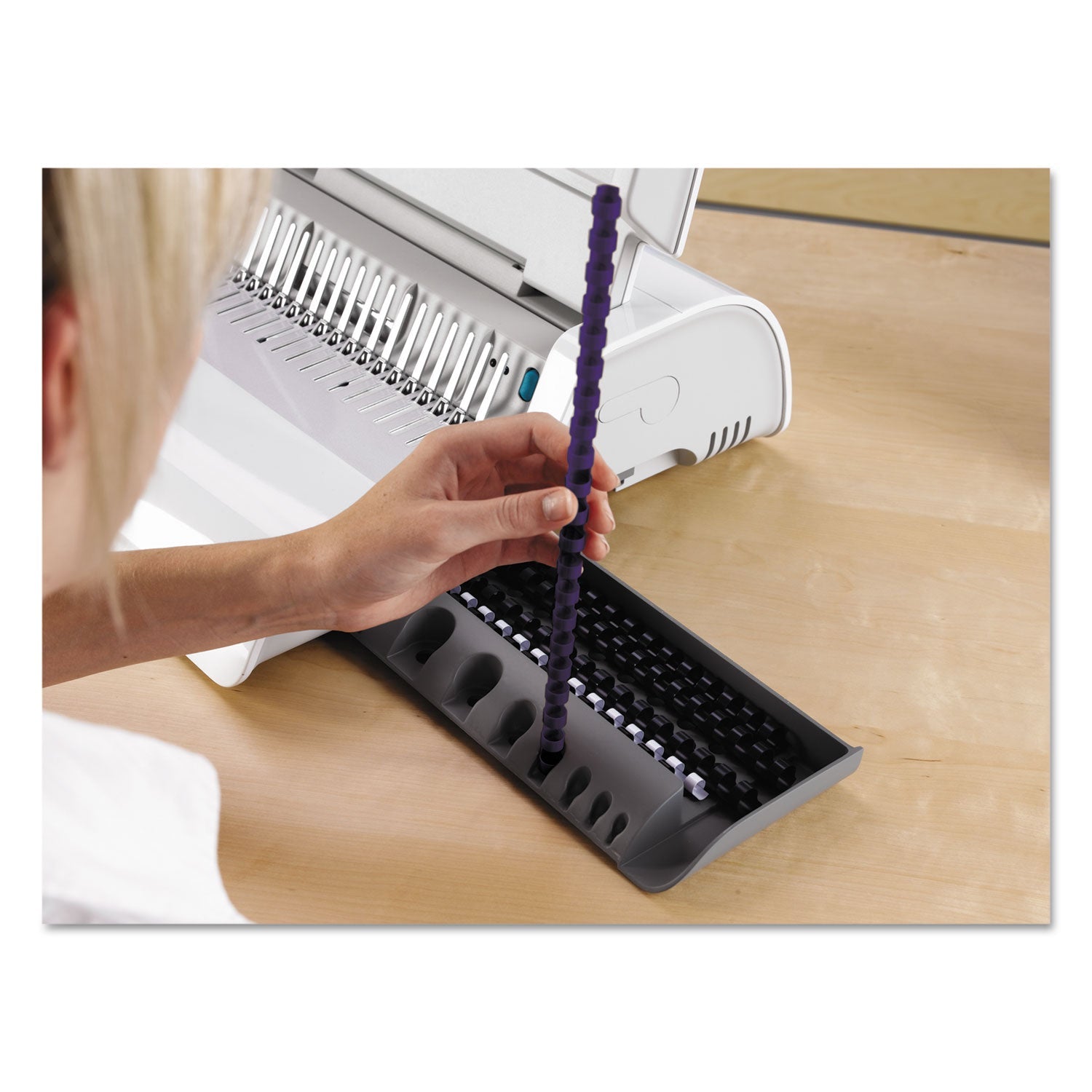 Fellowes Pulsar Manual Comb Binding System, 300 Sheets, 18.13 x 15.38 x 5.13, White