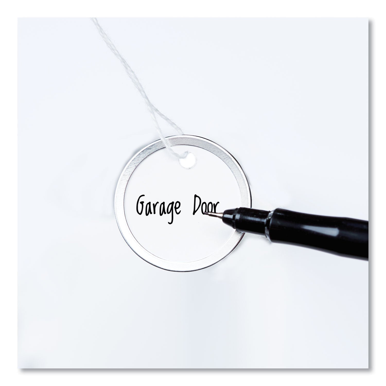 Avery Heavyweight Stock Metal Rim Tags, 1.25" dia, White, 500/Box