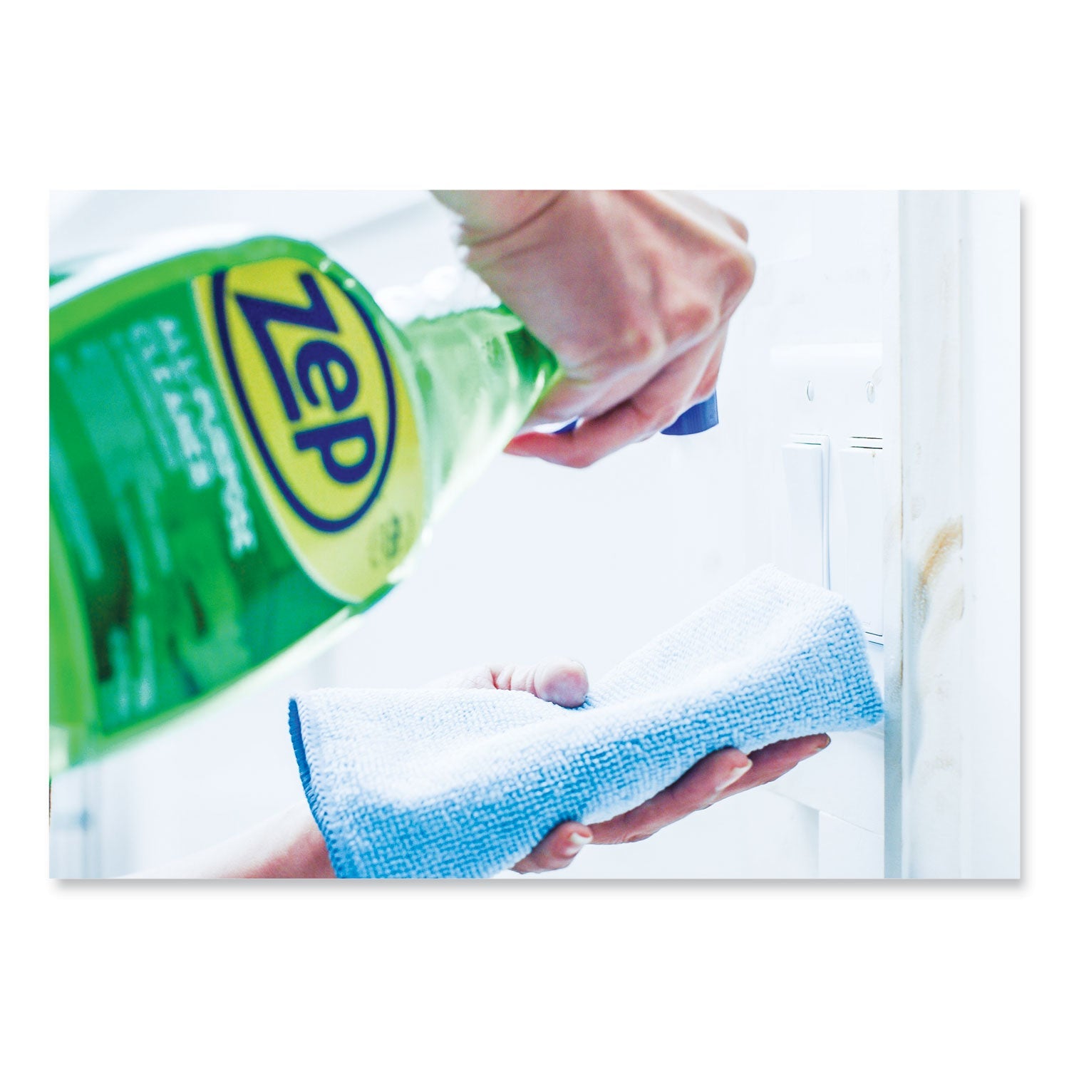 Zep Commercial All-Purpose Cleaner and Degreaser, 32 oz Spray Bottle