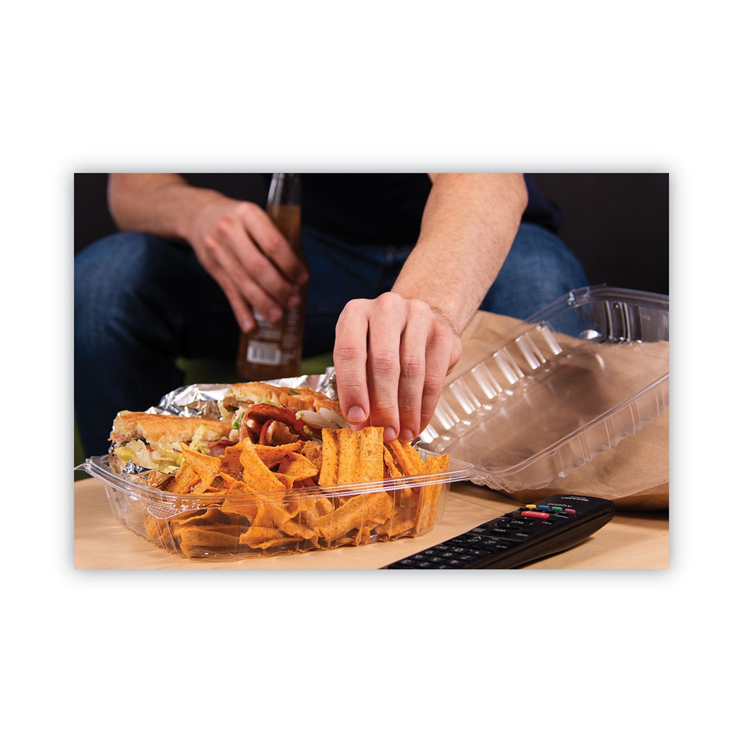 Dart ClearSeal Hinged-Lid Plastic Containers, 9.3 x 8.8 x 3, Clear, Plastic, 100/Bag, 2 Bags/Carton