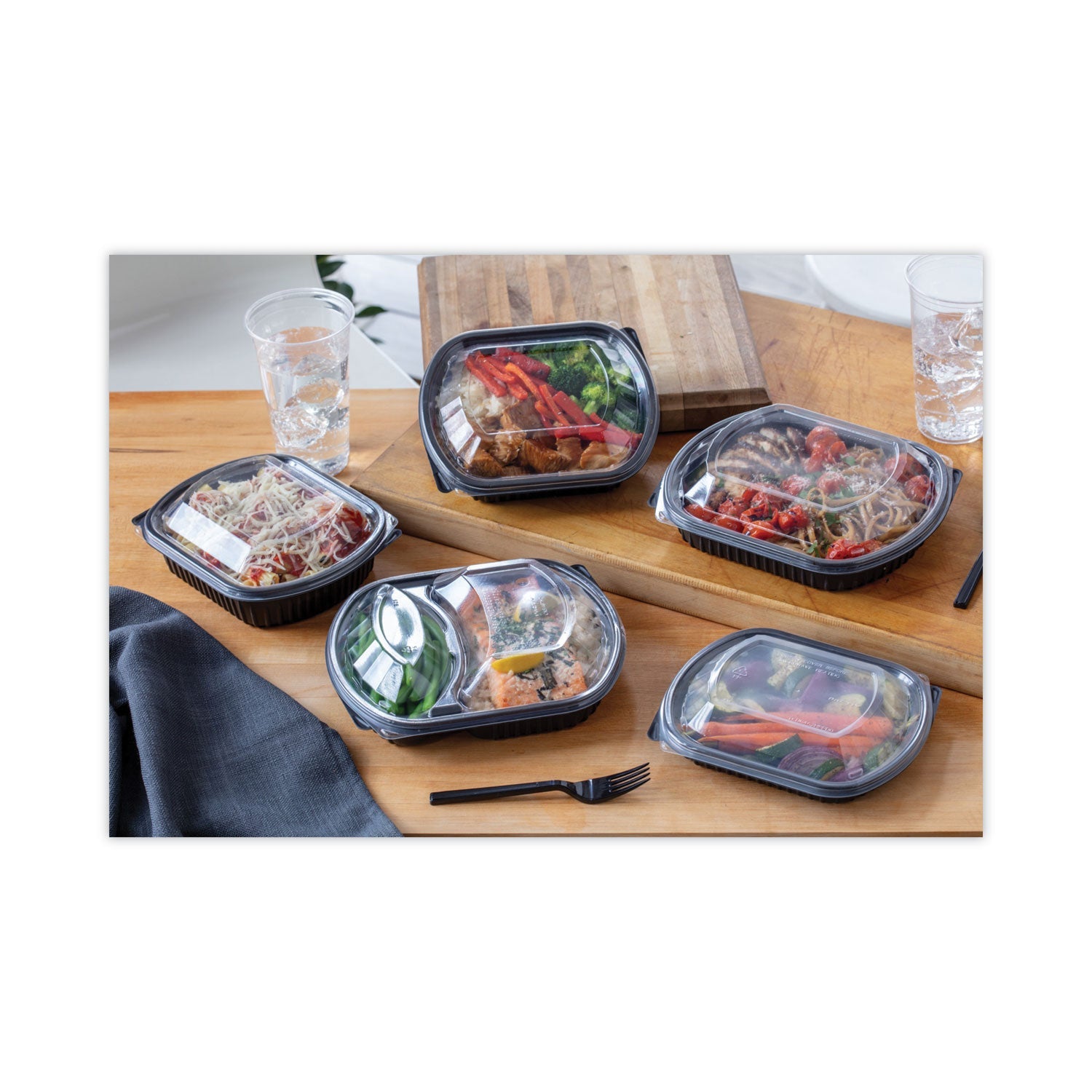 Pactiv Evergreen ClearView MealMaster Lid with Fog Gard Coating, Large 2-Compartment Dome Lid, 9.38 x 8 x 1.25, Clear, Plastic, 252/Carton