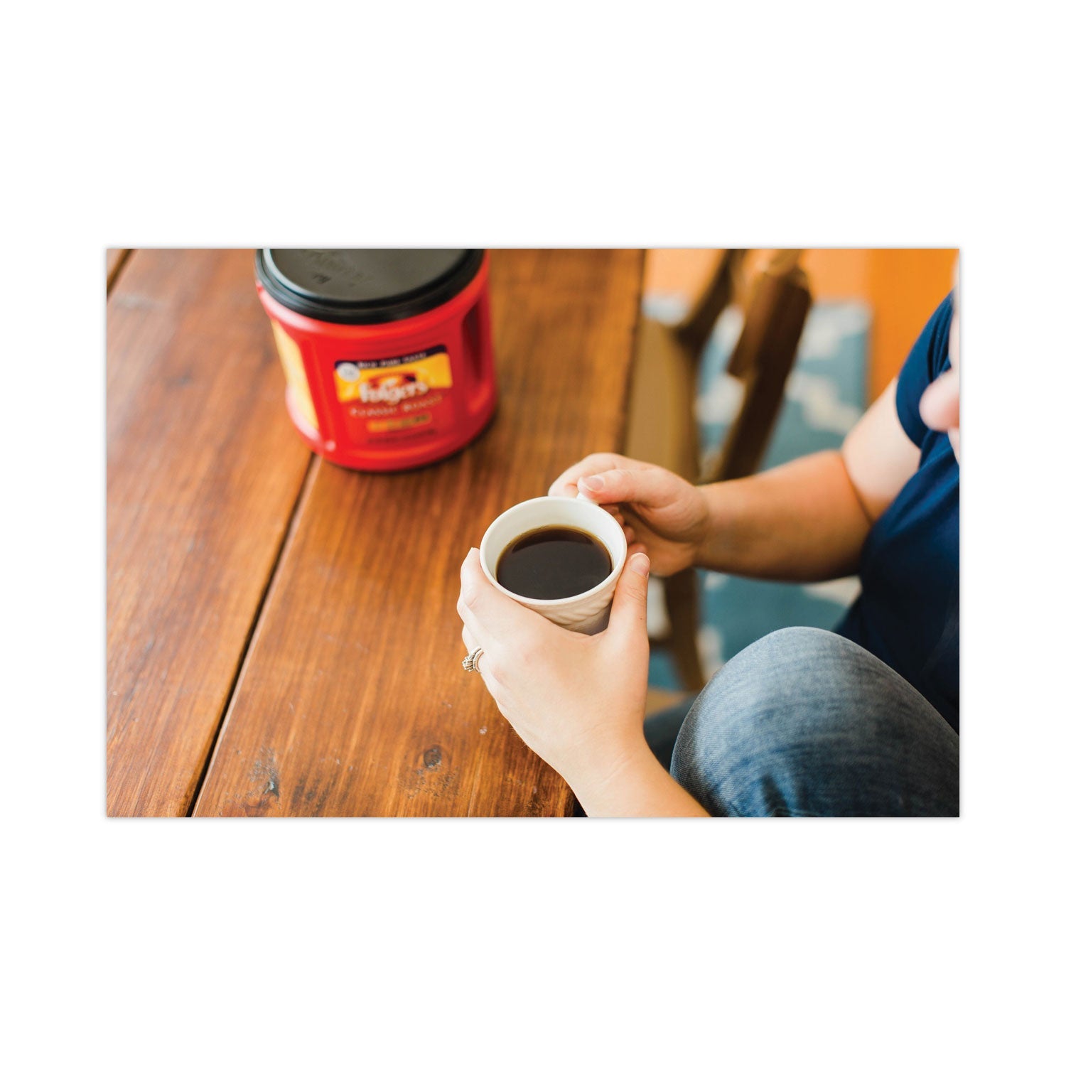Folgers Coffee, Classic Roast, Ground, 25.9 oz Canister, 6/Carton