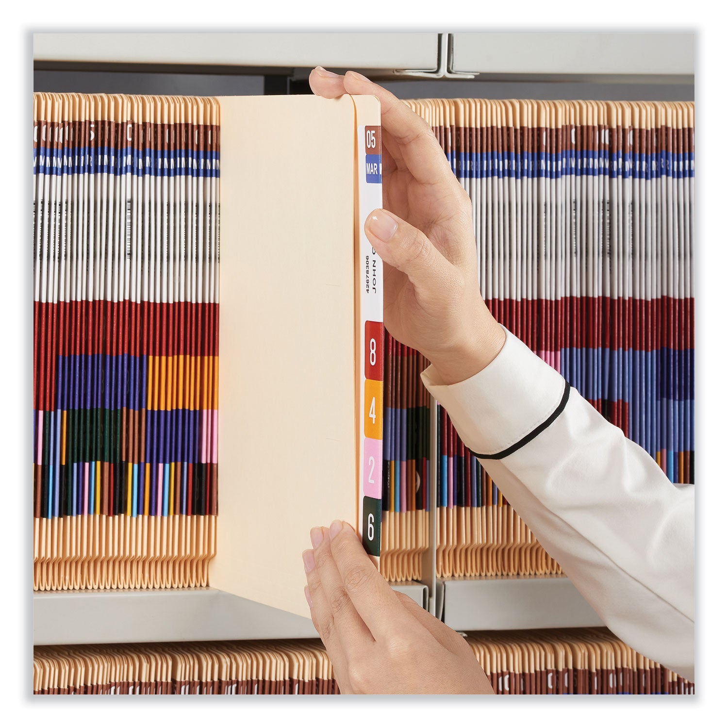 Universal Deluxe Reinforced End Tab Folders, 9" High Front, Straight Tabs, Letter Size, 0.75" Expansion, Manila, 100/Box