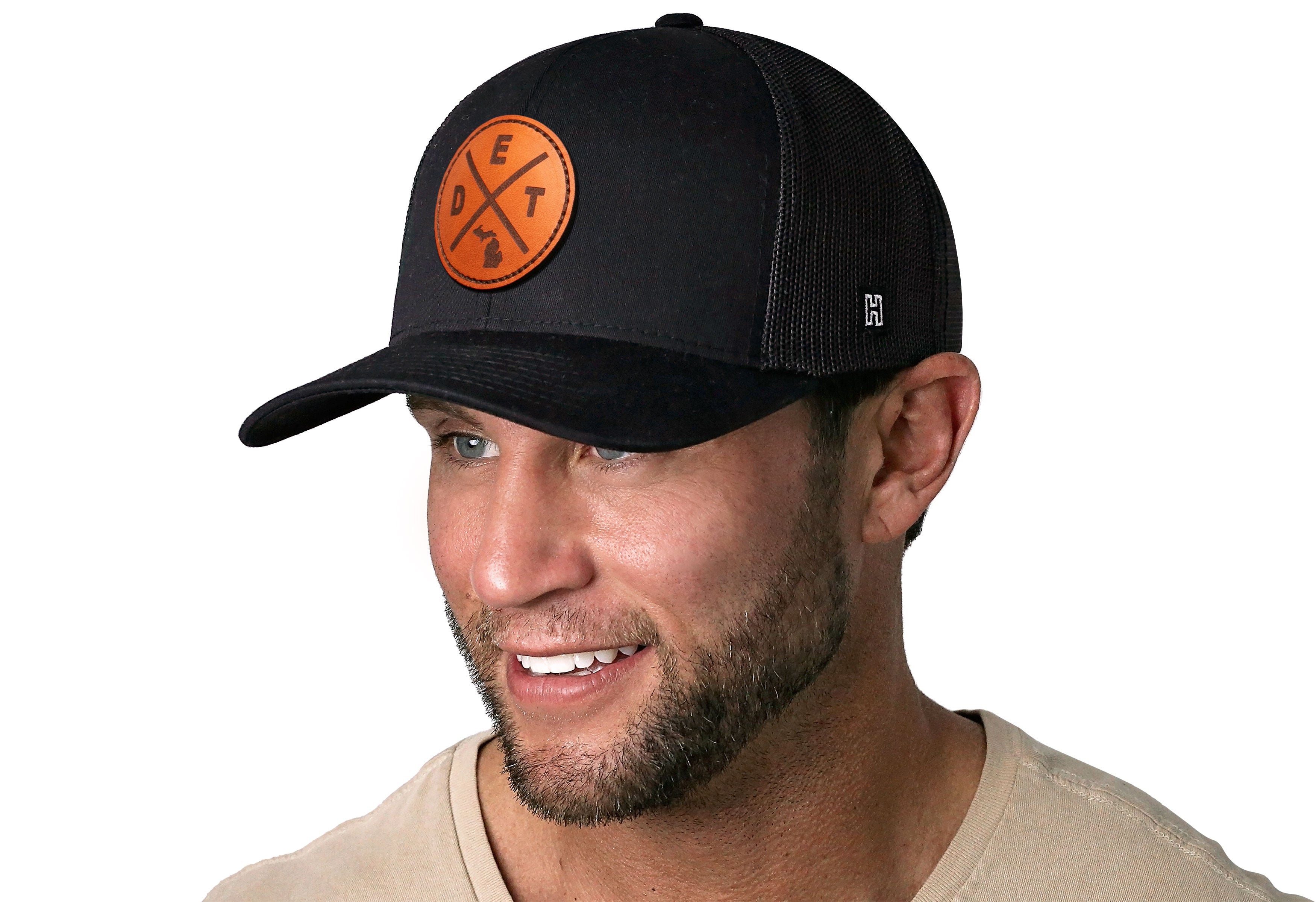 Detroit Trucker Hat Leather  |  Black DET X Snapback